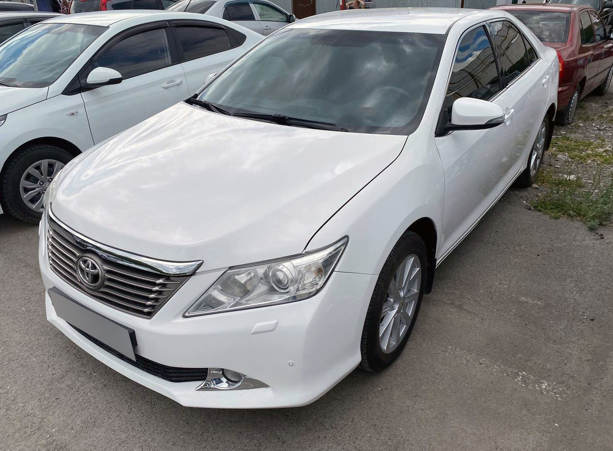 Прокат Toyota Camry в Сургуте без водителя - 4000 в день